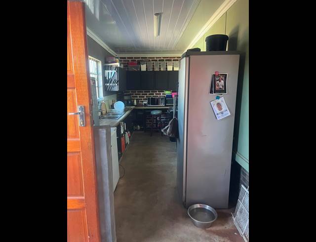 M² WORKSHOP FOR SALE IN GLEN HARVIE